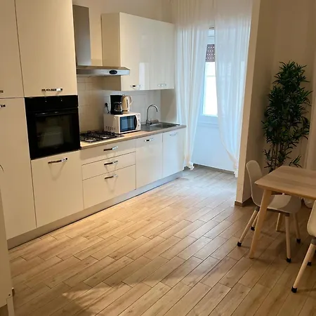 Appartement Loverhome 10 *