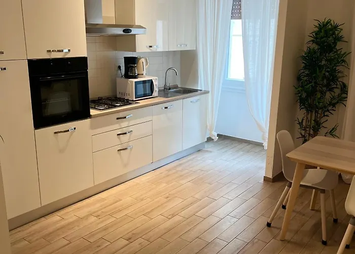 Appartement Loverhome 10 *