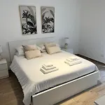 Loverhome 10 * רומא